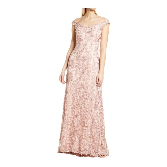 Tadashi SHOJI Off the Shoulder Cap Sleeve Embroidered Lace Gown - Picture 1 of 14